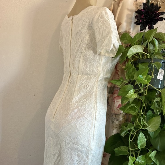 Vintage Wedding Dress UNITE! Ivory Lace Shell with Lining Long with Slit on Left - Picture 11 of 15